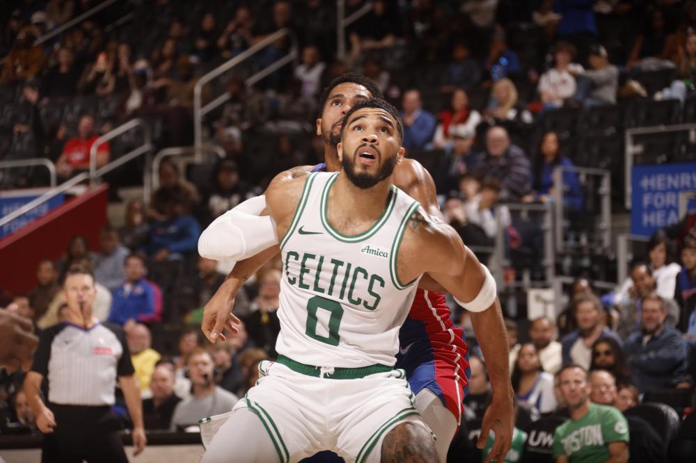 国队在三人 国队在三人