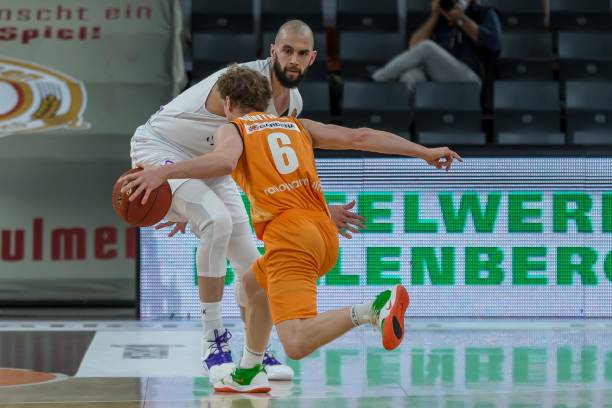 他的身体条 他的身体条