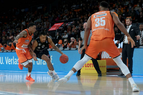 费尔南德斯 费尔南德斯